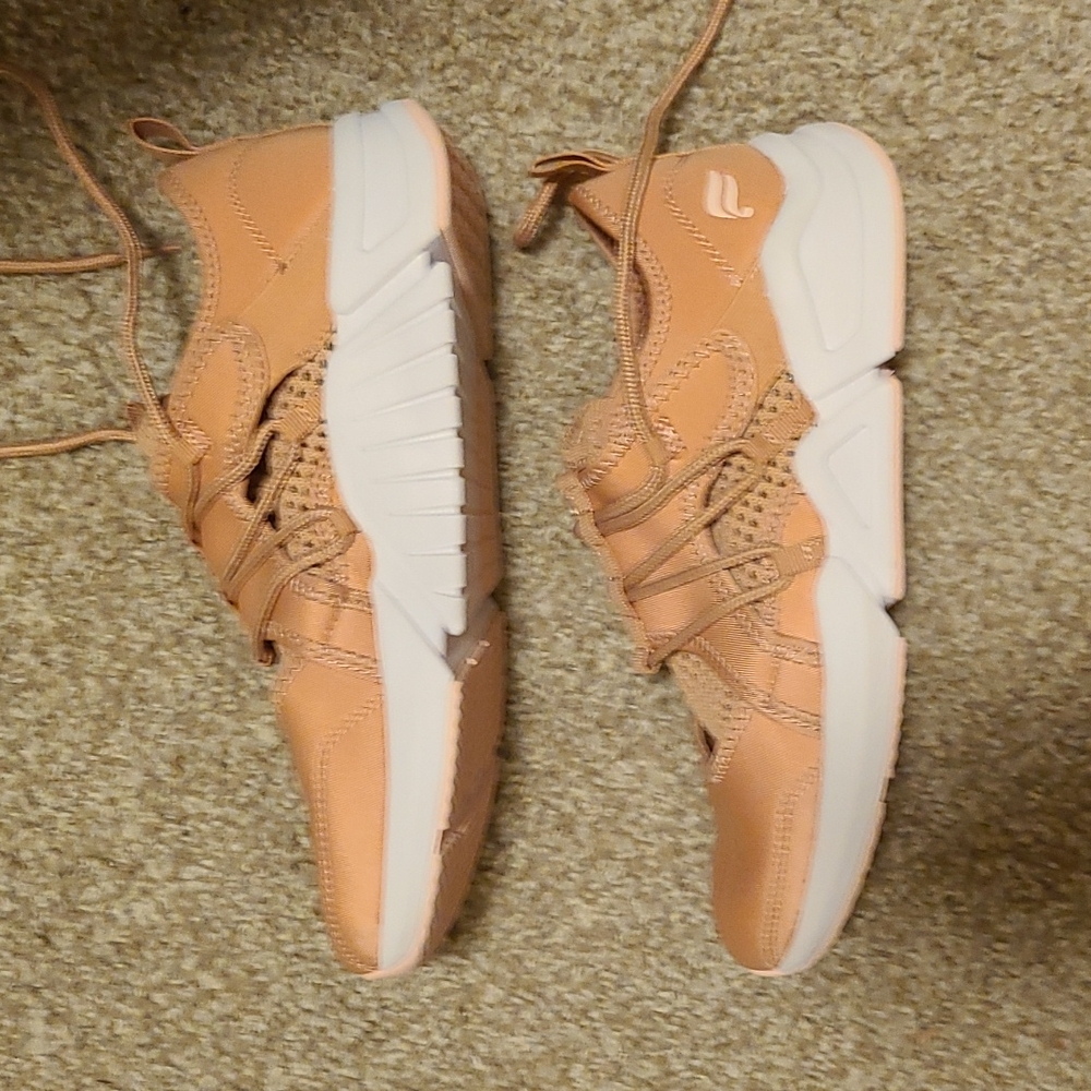 Fabletics Brookside Performance Athletic Shoes - Picture 4 of 8